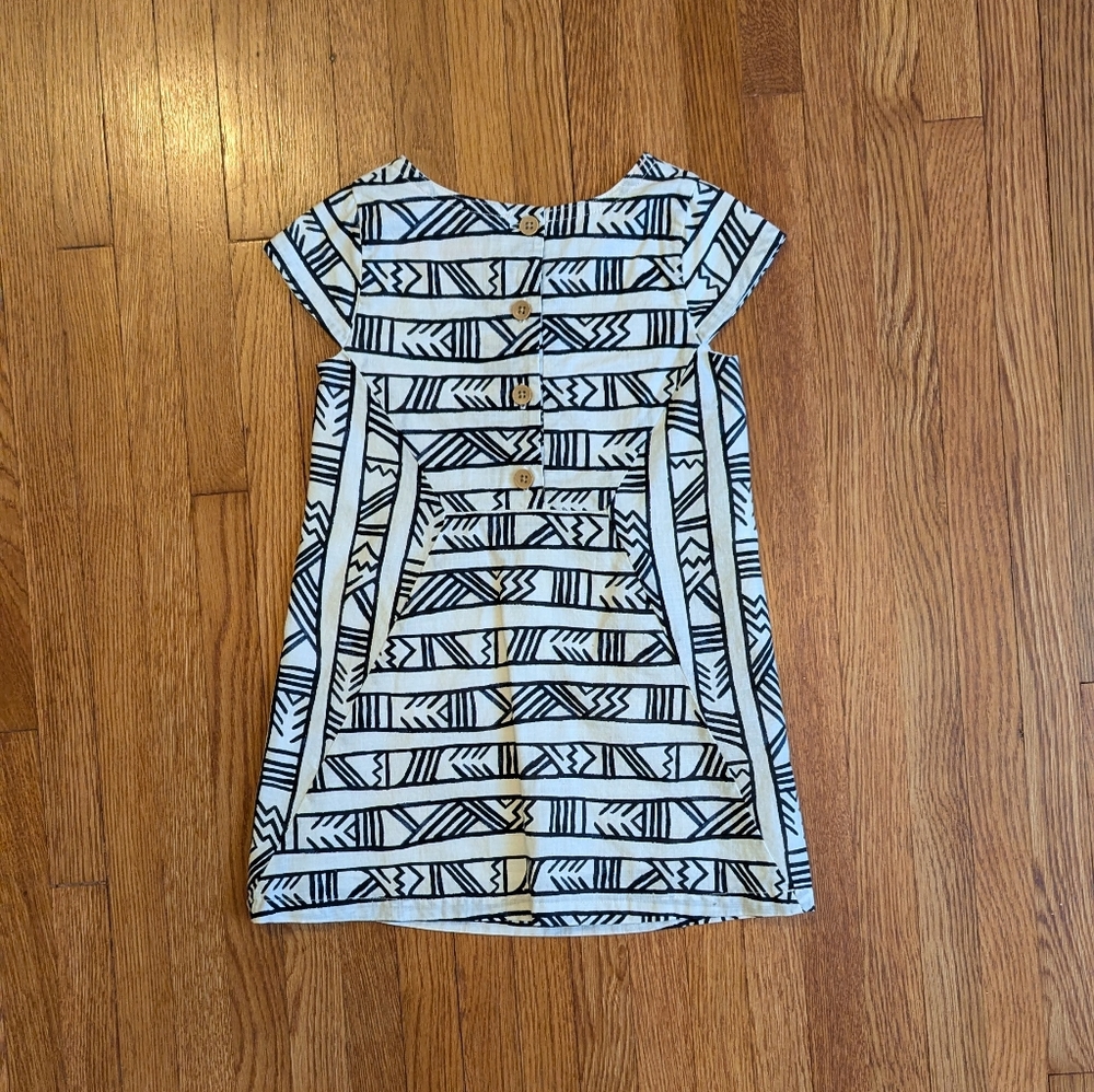 Geometric Patterned Dress - Picture 2 of 7